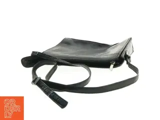 Sort Crossbody skuldertaske i læder fra The Monte (str. 25 x 20 cm)