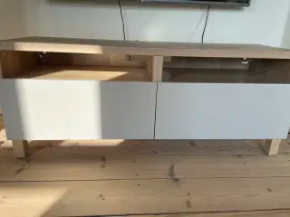 Tv-møbel