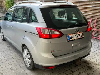 Ford Grand C-Max - Lavt km antal