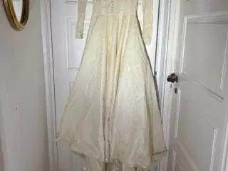 Brudekjole fra 1956 - vintage