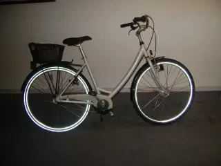 28"Mosquito Shopper