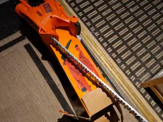 EL HÆKKEKLIPPERE SÆLGES