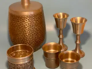 Vintage genstande af tin sælges. Læs beskrivelsen.