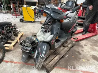 Scooter 2 styk + reservedele