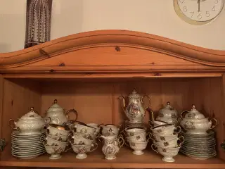 Fin guldbelagt te sæt i porcelæn
