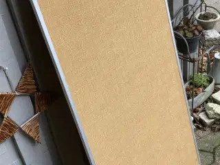 Opslagstavle med metalramme - hessian