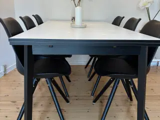 Single spisebord inkl. 2 tillægsplader