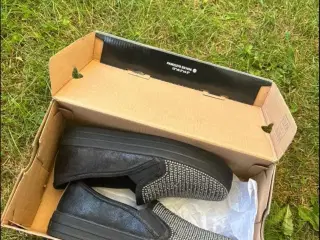 Skechers Street “Shiny Dancer” – Str. 37 (EU)