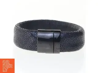 Sort armbånd med spænde (str. Ø 6 cm)