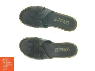 Sorte sandaler fra Girlhood (str. 38)