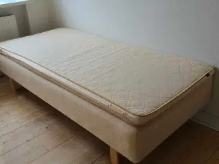 Nocture boksmadras med topmadras