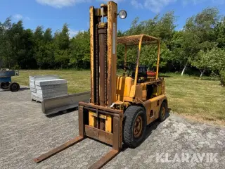Truck Towmotor 580p