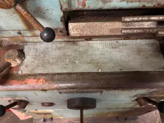 TOZ metaldrejebænk, 62mm boring, 2m