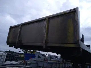 Knæklad / autotransporter 