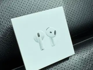 AirPods 4 
