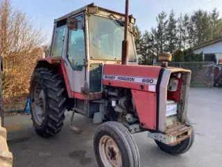 Massey Ferguson 690 (Sælges i dele/For parts)