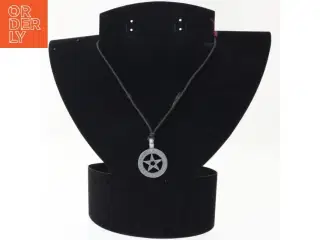 Stjerne vedhæng med halskæde (str. 70 cm)