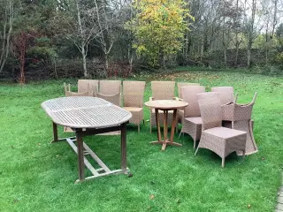 HaveStole og hårdttræ borde