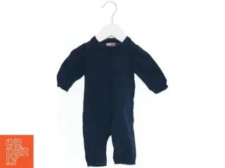 Mørkeblå baby-heldragt fra Name It (str. 56)