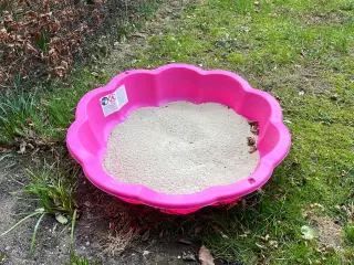 Plastik sandkasse med låg