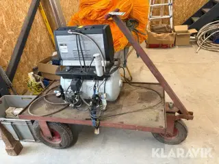 Kompressor Jun-Air OF1202 på vogn