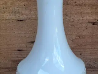 Vintage vase i hvid. 