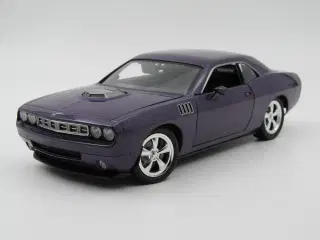 2010 Dodge Challenger SRT- 1:18  Cuda