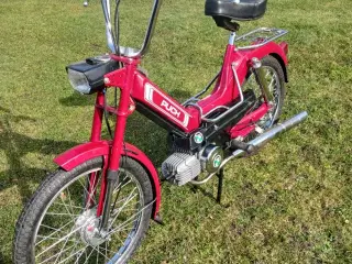 Puch Maxi rød med kickstarter