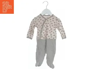 Heldragt med blomstermønster fra Fixoni (str. 68)