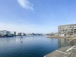 Charmerende møbleret lejlighed i første række til vandet, København SV, København
