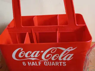 Coca Cola ældre plastkasse plus 2 flasker 