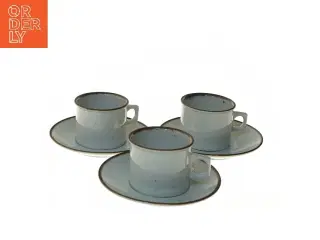 Sæt med tekopper og underkopper (str. Ø 8,5 & 15,5 cm)