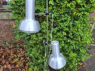 Flot retro gulvlampe i alu