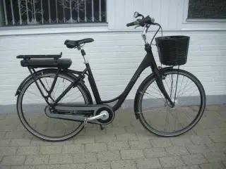 Pæn Kildemoes El - cykel godt batteri og lader. 