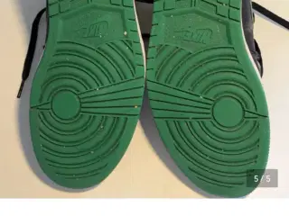 Air Jordan 1 Retro High Pine Green Black