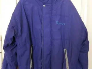 Ny jakke sælges