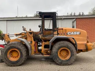 Case 621D Sælges I Dele/For Parts