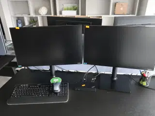 2 stk. computerskærme SAMSUNG 24T450FQR, dockingstation LENOVO ThinkPad, tastatur, mus