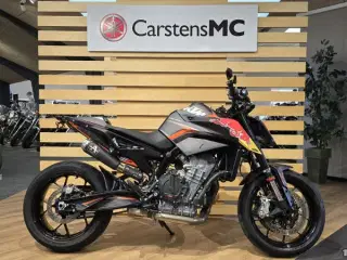 KTM 890 Duke