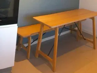 Skrivebord/køkkenbord og bænk