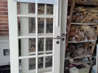Massive trædøre m vinduer m facet slebne glas