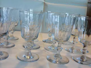 ANTIKKE CHR Vlll / BERLINOIS - rødvin glas 