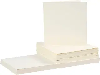 Kraftige kort og kuverter 15x15 cm - 50 sæt