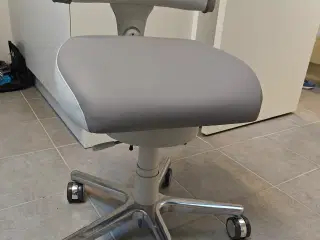 Behandler stol 