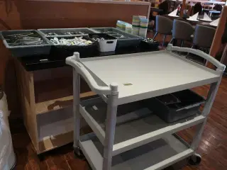 Buffetbord og rullebord