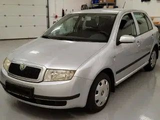 Skoda Fabia 1.4i, KM 159.000. Flot