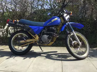 Suzuki DR250 S