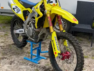 Suzuki rmz 450