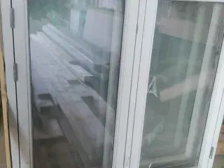 Thermovindue. Begge sider kan åbnes 103x130