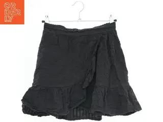 Nederdel med flæser fra H&M (str. 140)